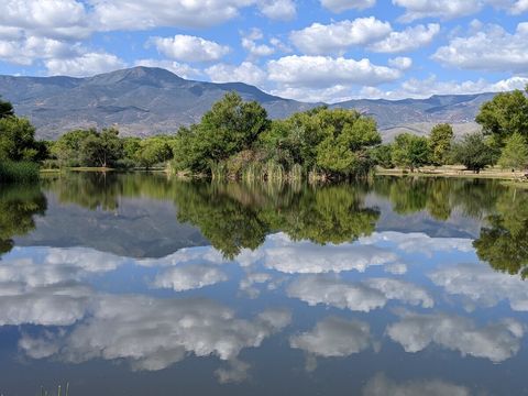 Dead Horse Ranch State Park is a popular spot just minutes away. Great place to fish, kayak, and hike. Photo by Alisa Sever.