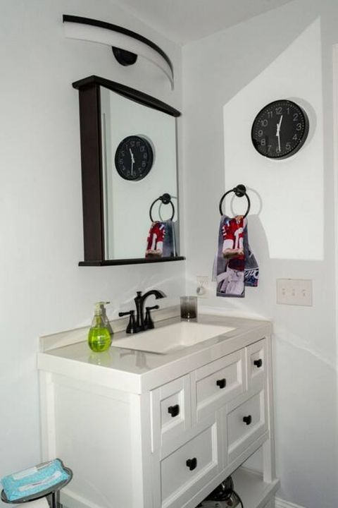 Second-floor sink