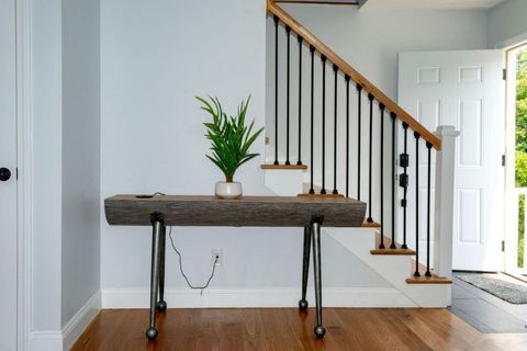 Entryway table with hot pad charger