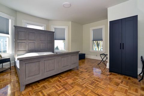 king bedroom