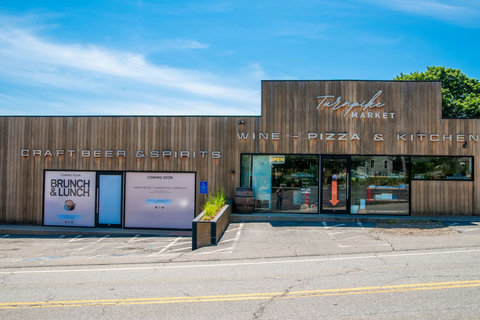 Turnpike Market Kitchen and Craft Beer