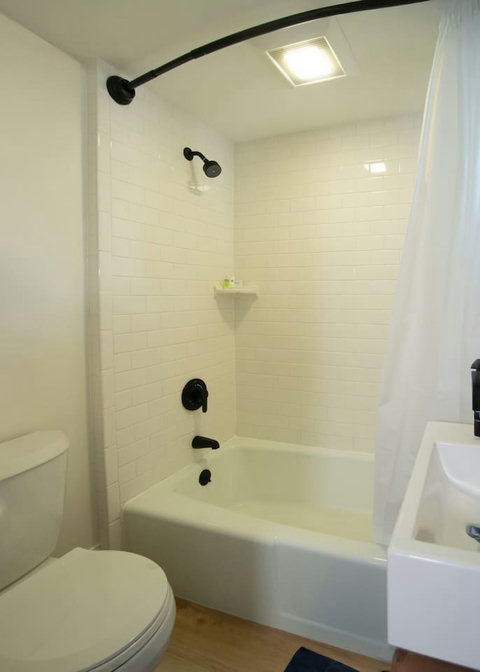 Bathroom With Tube