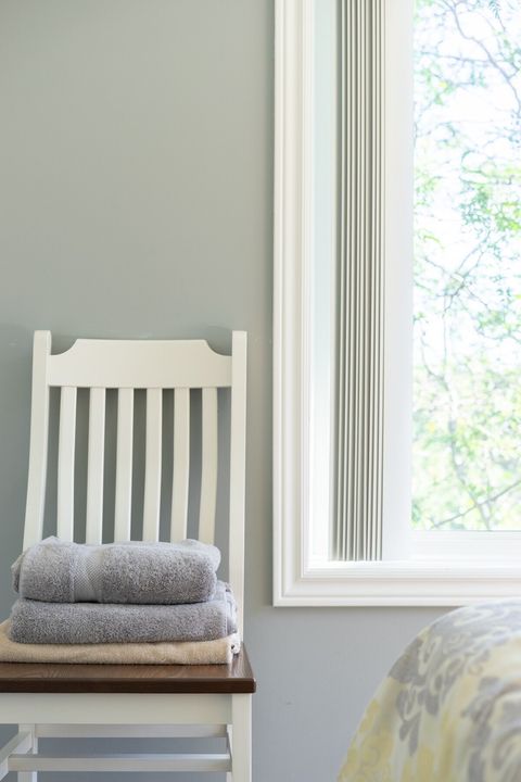 Master Bedroom (Upstairs)