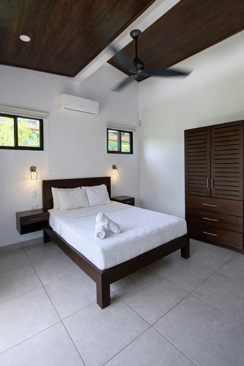 ROOM 2