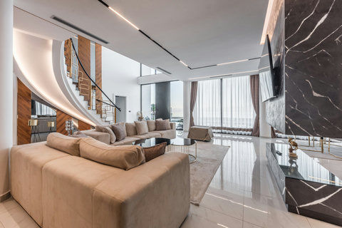 Living room (Ground floor)