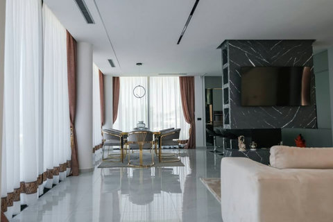 Living room (Ground floor)