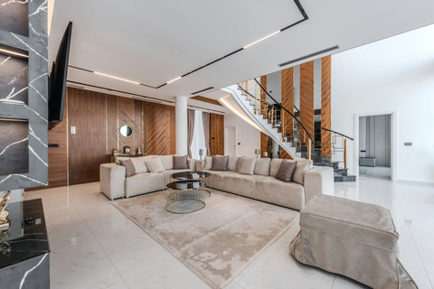 Living room (Ground Floor)