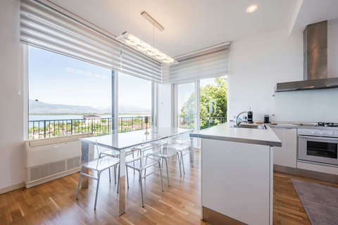 Dining Area (First Floor)