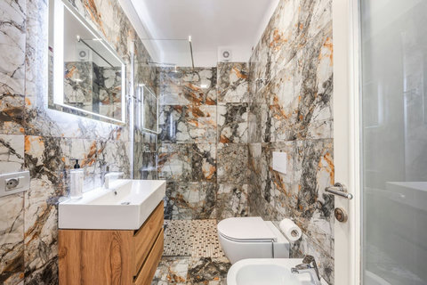 Bathroom 4 (Ensuite to Bedroom 4 | Ground floor)