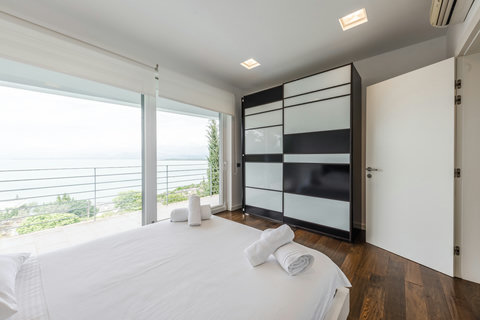 Bedroom 3 with a king bed (First floor)