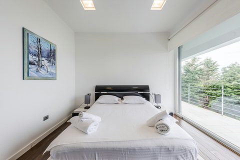 Bedroom 1 with a king bed (First floor)