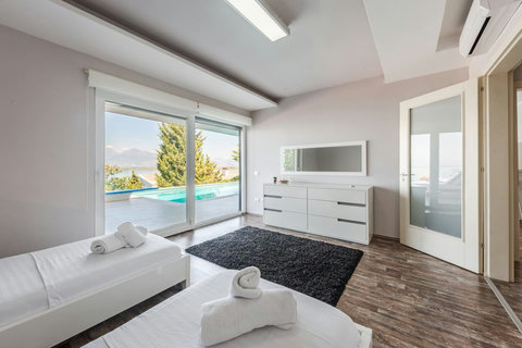 Bedroom 3 - Double room (Two single beds that can be transformed in a double bed |Ground floor)