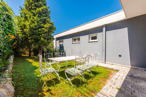 Dinning Area in Garden