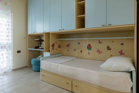 Bedroom 2 with a bunk and a single bed (Ground floor)