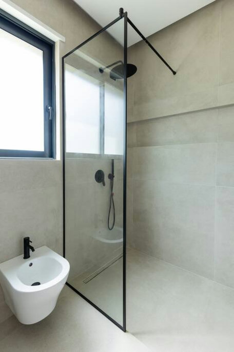 Bathroom 1 details (Ensuite to bedroom 1)