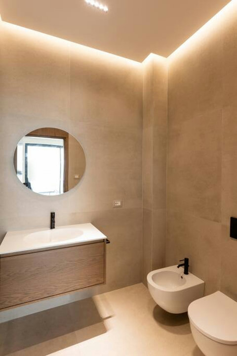 Bathroom 4 details (Ensuite to bedroom 4)