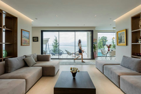 Living room (Ground floor)