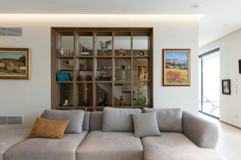 Living room (Ground floor)