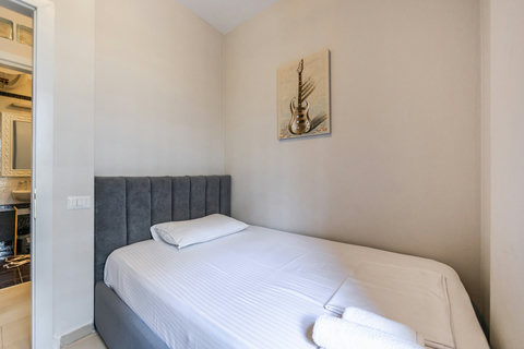 Bedroom 2 with a single bed