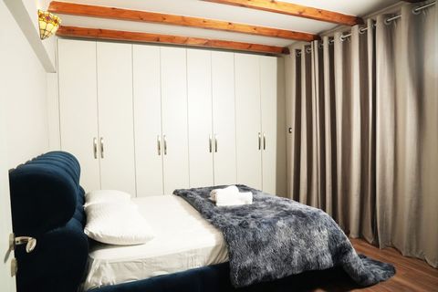 Bedroom 2 with a double bed (King size | first floor)