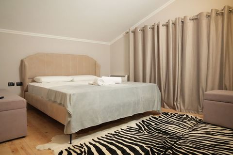 Bedroom 5 with a double bed (King size | first floor)