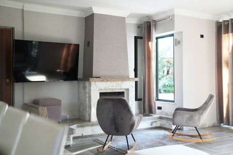 Living room (Ground floor)