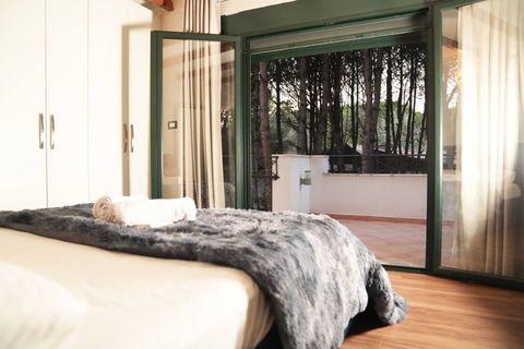 Bedroom 2 with a double bed (King size | first floor)