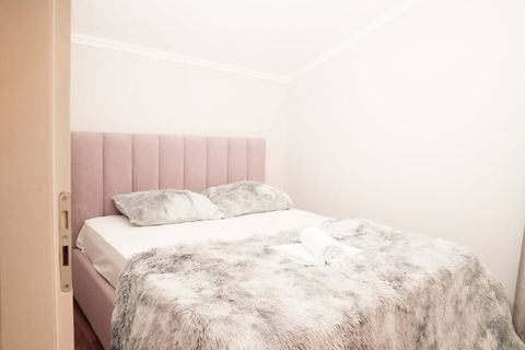 Bedroom 3 with a double bed (King size | first floor)