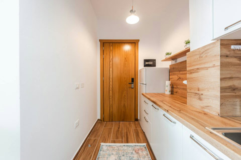 Fully-equipped kitchen