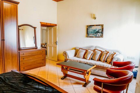 Bedroom 2 with a double bed (King Size)