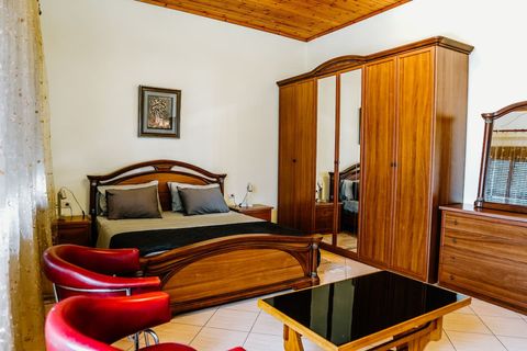 Bedroom 2 with a double bed (King Size)