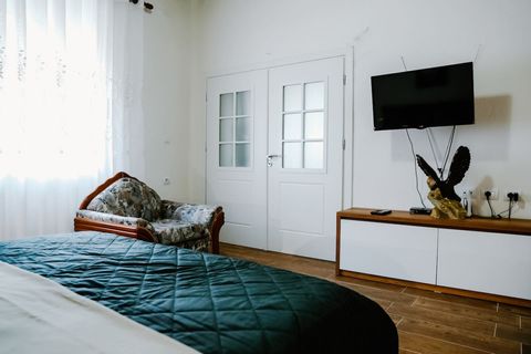 Bedroom 1 with a double bed (King Size)