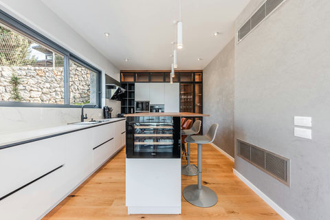 Fully-equipped kitchen (Ground floor)