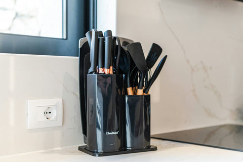 Fully-equipped kitchen details (Ground floor)