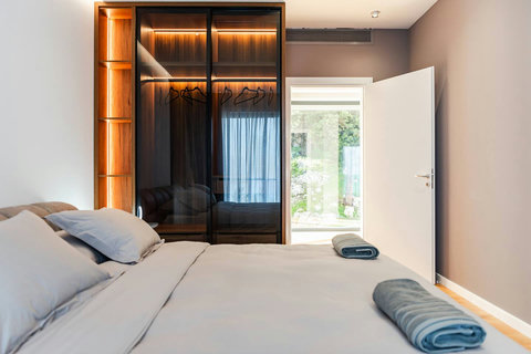 Bedroom 3 with a king bed (First floor)