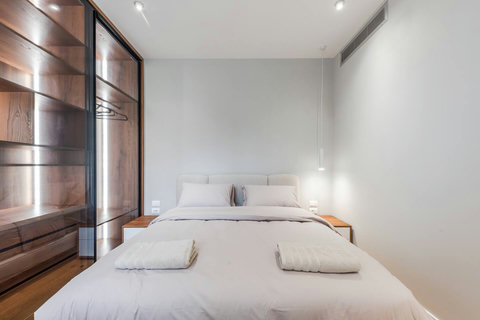 Bedroom 1 with a king bed (Ground floor)