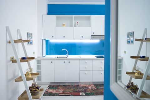 Fully-equipped kitchen