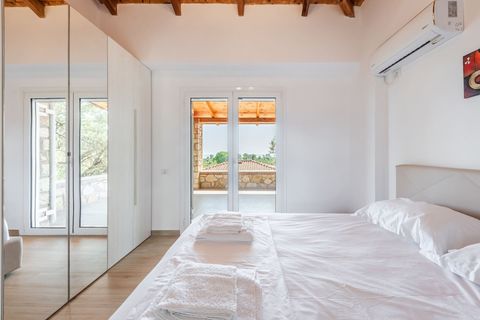 Bedroom 2 - Double Room (Queen Size | First Floor)