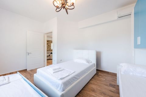 Bedroom 1 - Triple Room (3 single beds | Ground Floor)