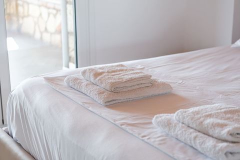 Bedroom 2 - Double Room Details (Queen Size | First Floor)