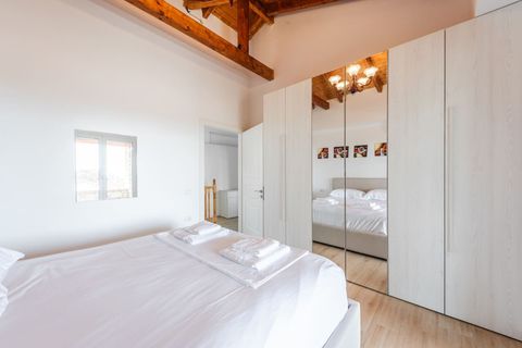 Bedroom 2 - Double Room (Queen Size | First Floor)