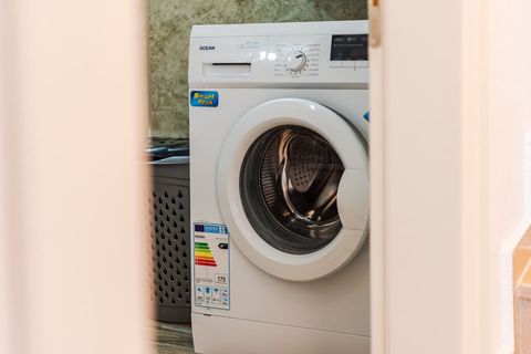 Bathroom 1 Details (Ground Floor)