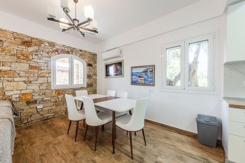 Dining Area (Ground Floor)