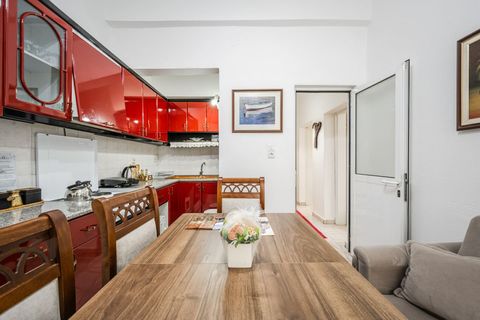 Fully-equipped kitchen and dining area
