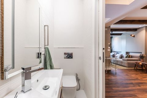 Bathroom 1 (Ground floor)