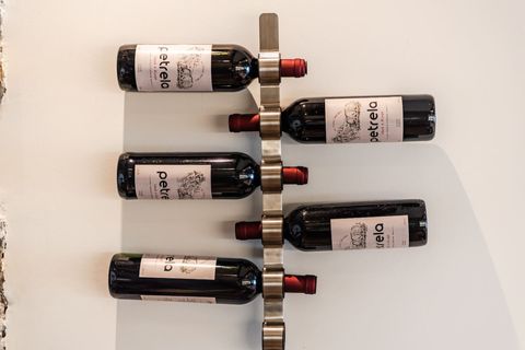 Fully-equipped kitchen details (Ground floor)