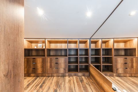 Bedroom 3 wardrobe (Second floor)