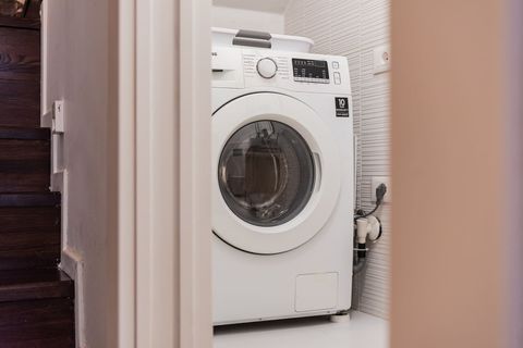 Bathroom 1 (Ground floor)