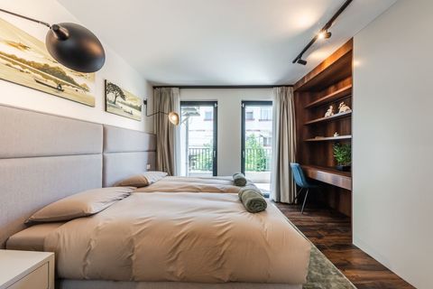 Bedroom 2 with two single beds (First floor)