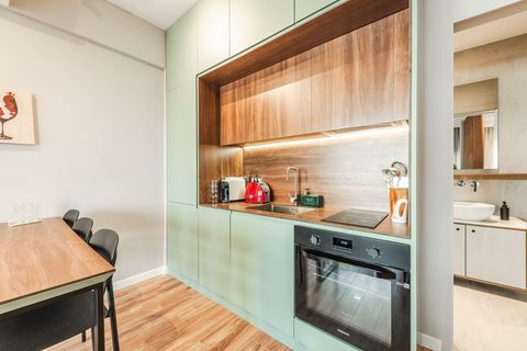 Fully-equipped kitchen